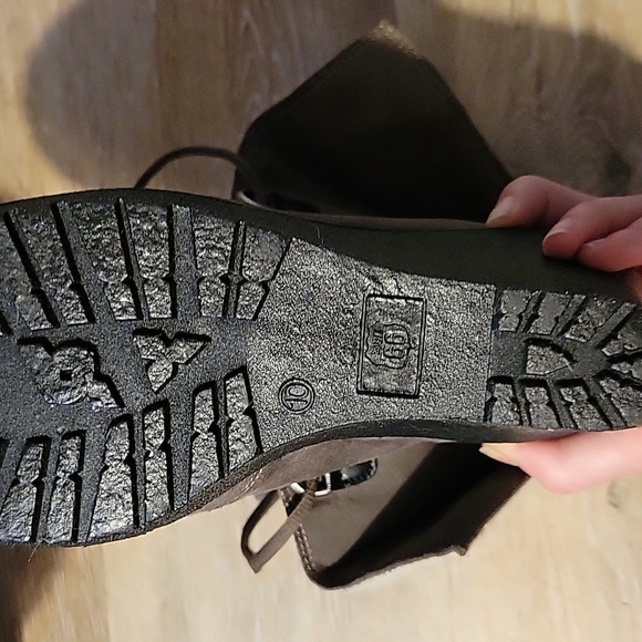 Route 66 Size 10 boots with wedge heel and fur lining - Picture 2 of 3